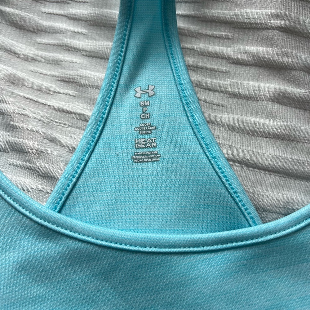 Tank top bundle - Picture 2 of 4